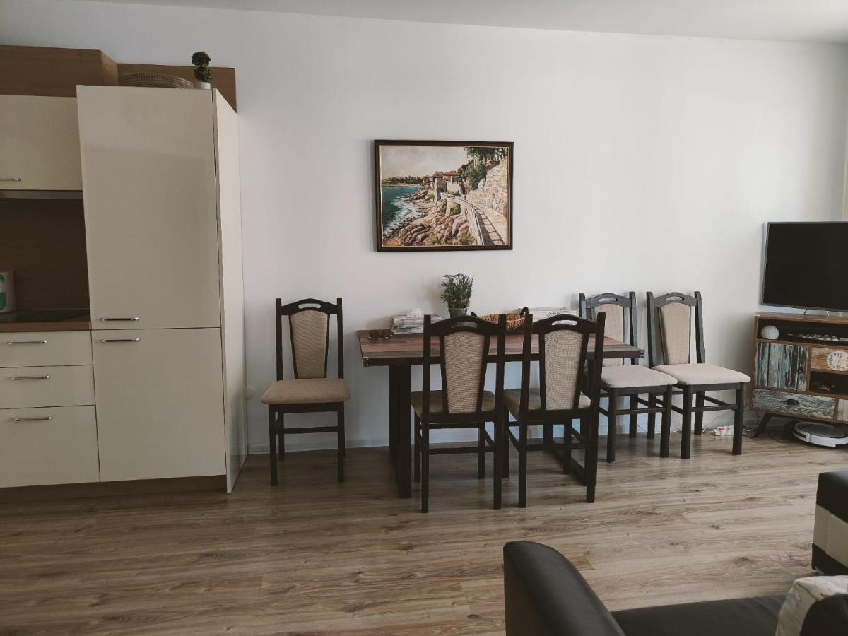 Studio Aivasovskij Park - Meters Away From Beach Pomorie Esterno foto