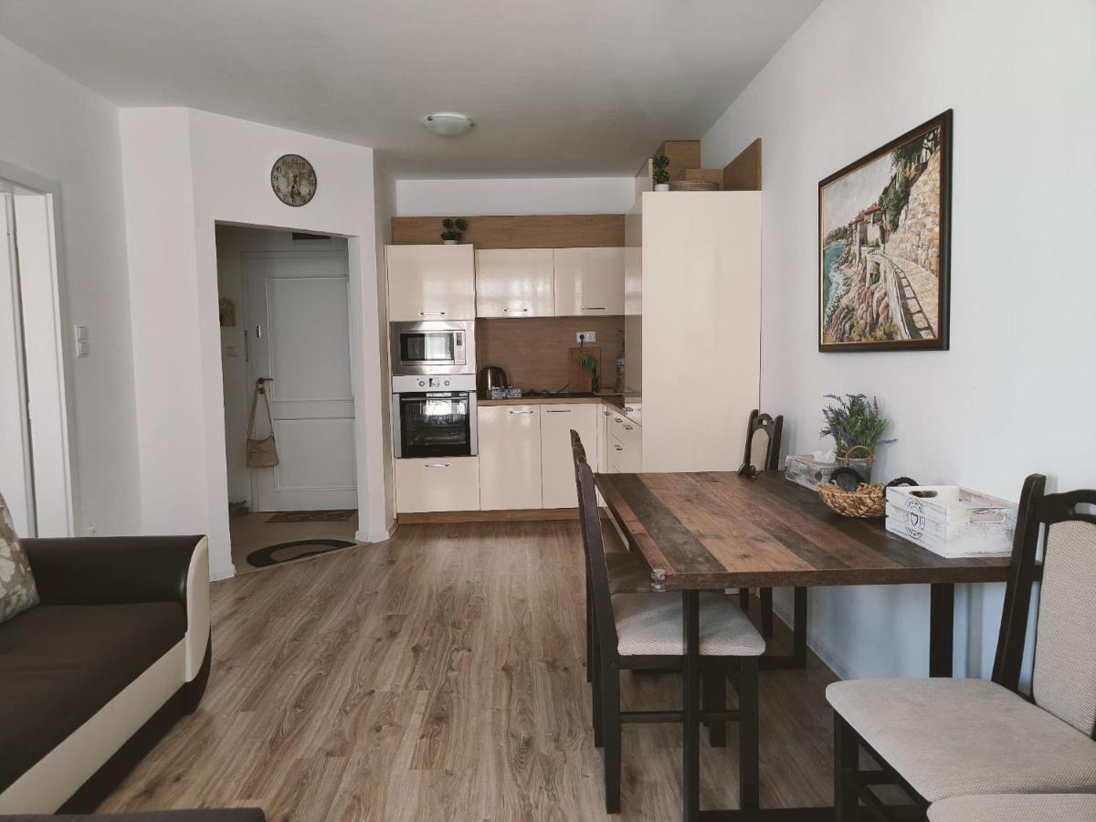Studio Aivasovskij Park - Meters Away From Beach Pomorie Esterno foto